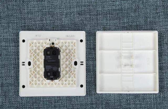 測評|無邊框開關之ABB、施耐德、西門子、羅格朗、西蒙